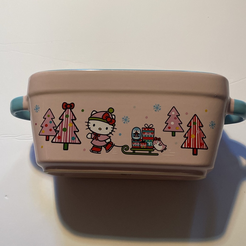 Hello Kitty pink Ceramic Baking Dish - Features design for the holiday. - Picture 2 of 7